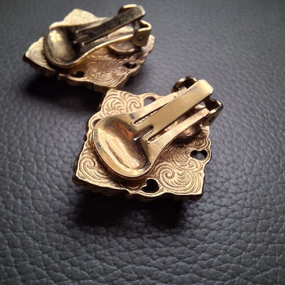 Clip On Earrings Faux Pearl Filigree Design Vintage Gold Tone Classy‎ 1 Inch - Picture 4 of 7